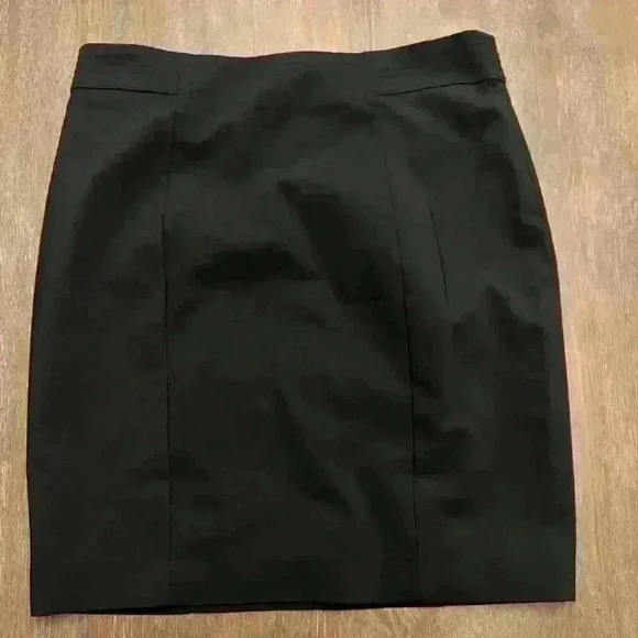 H&M BLACK SKIRT - Picture 1 of 3